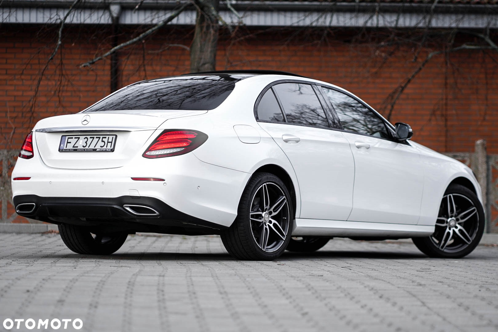 Mercedes-Benz Klasa E 220 d 9G-TRONIC - 12