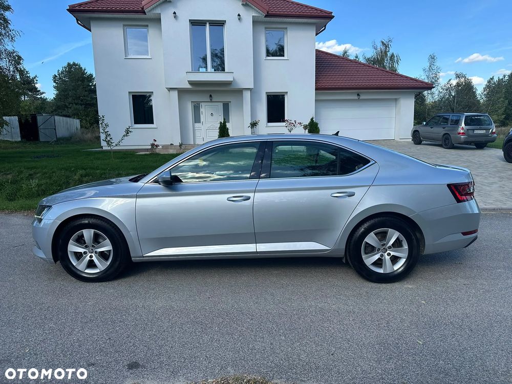 Skoda Superb - 1