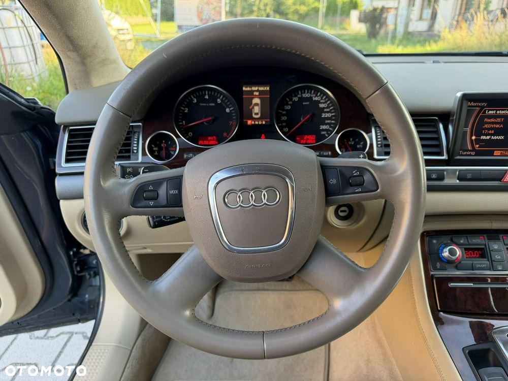 Audi A8 - 10