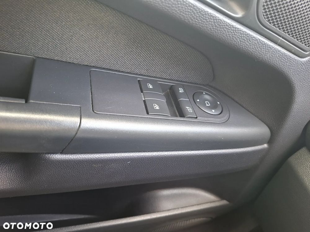 Opel Zafira - 17