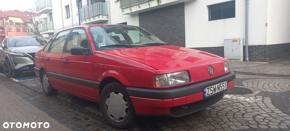 Volkswagen Passat 1.9 TD CL - 2