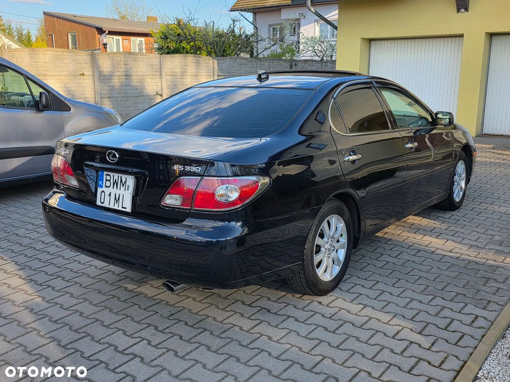 Lexus ES - 3