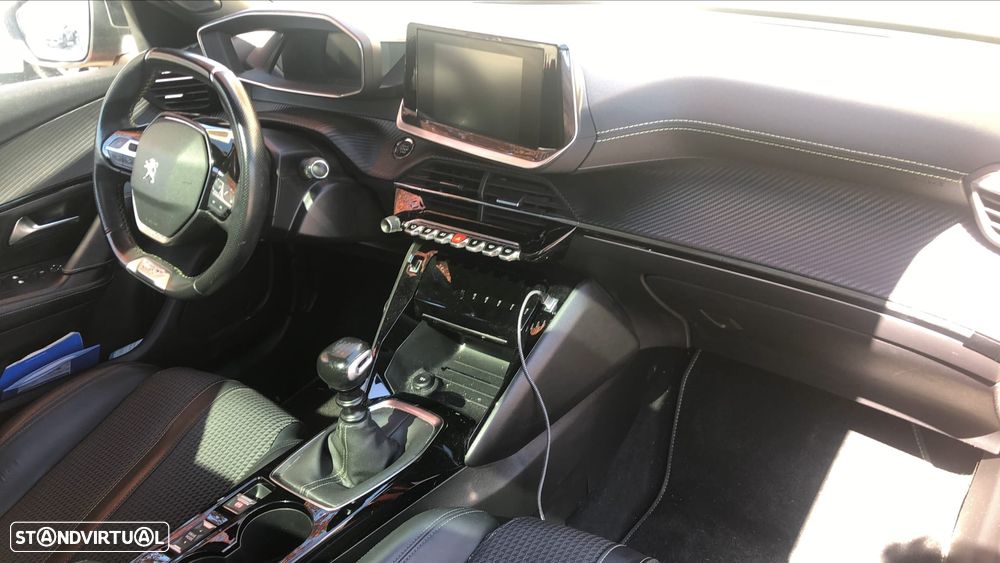 Peugeot 2008 - 17