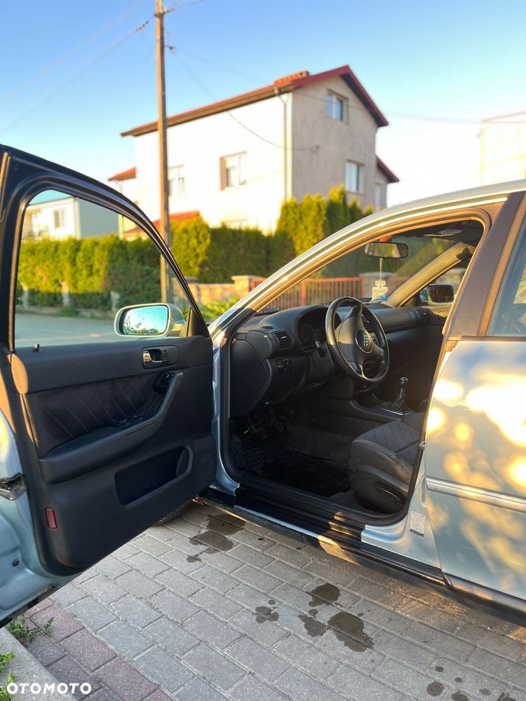 Audi A3 Sportback 1.8 Ambition - 6