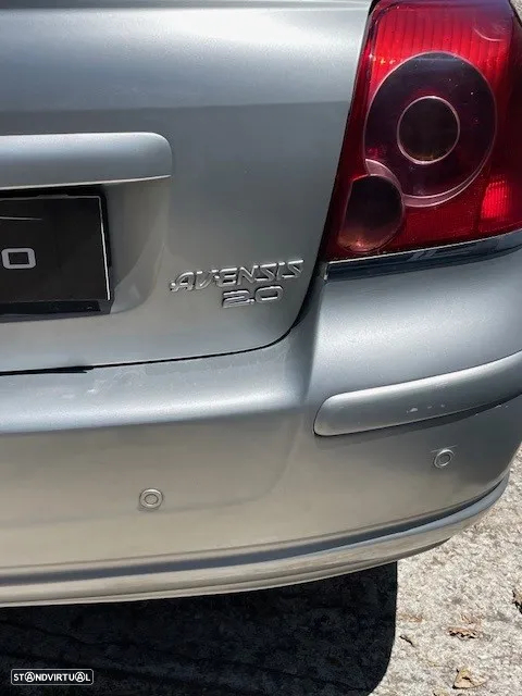 Toyota Avensis SD 2.0 D-4D - 10