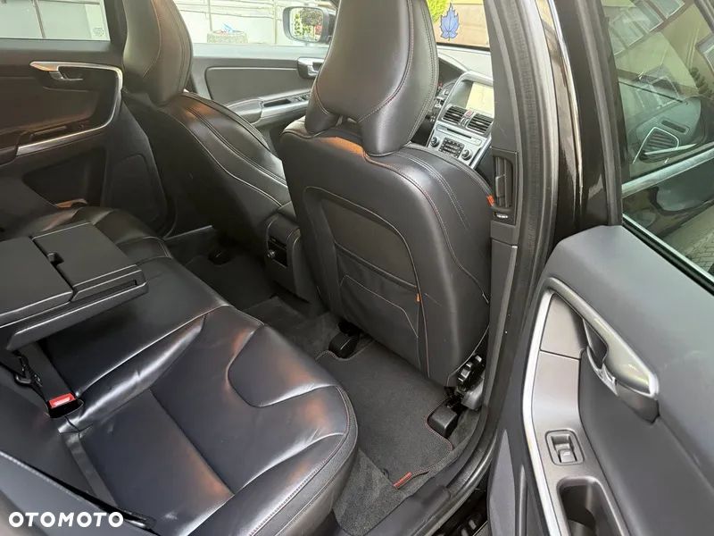 Volvo XC 60 D3 Drive-E Ocean Race - 14