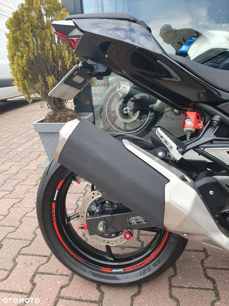 Kawasaki Ninja 400 - 10