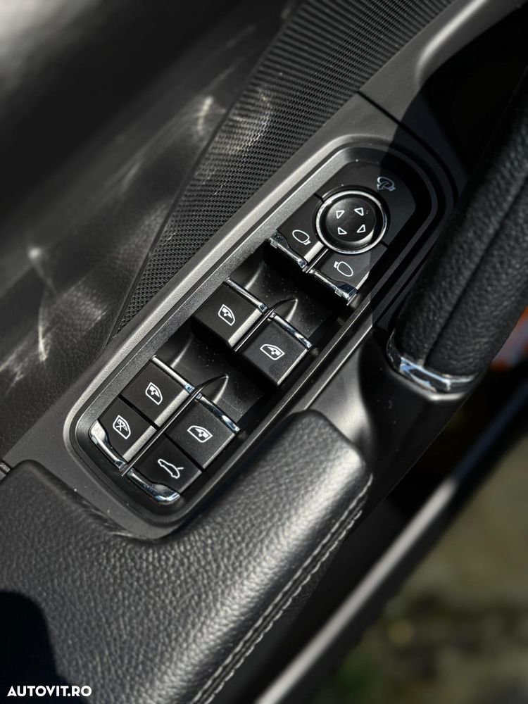 Porsche Cayenne Platinum Edition - 8