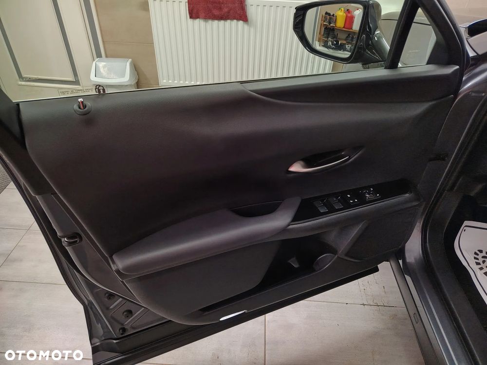 Lexus UX 250h Elegance 2WD - 20