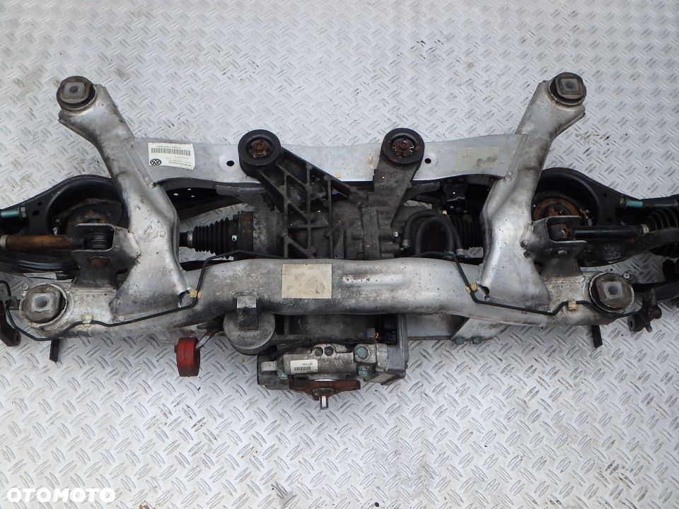 SANKI WOZEK ZAWIESZENIE TYL DYFER A3 4X4 3.2V6 - 2
