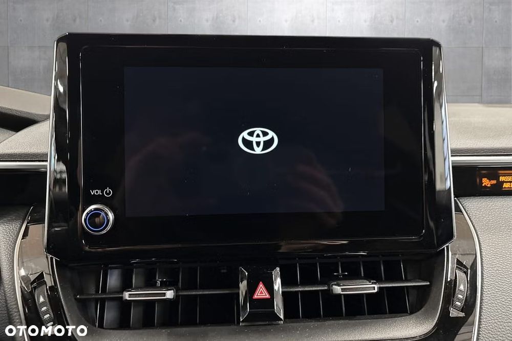 Toyota Corolla 1.8 Hybrid Team Deutschland - 24