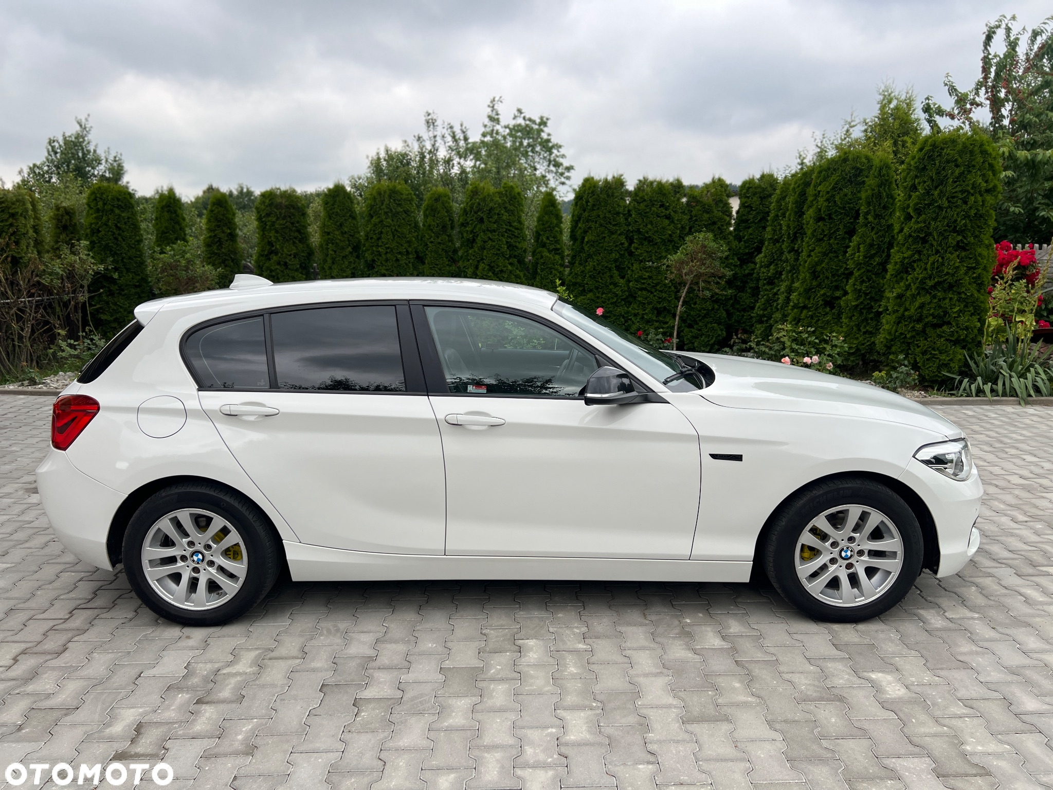 BMW Seria 1 118i Sport Line Shadow - 13