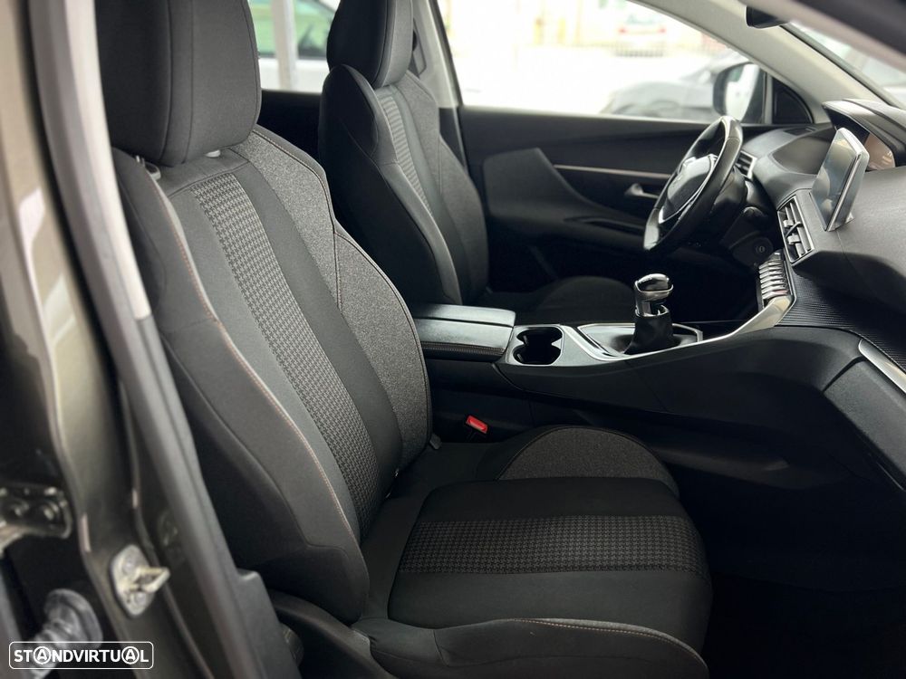 Peugeot 3008 1.5 BlueHDi Active - 24