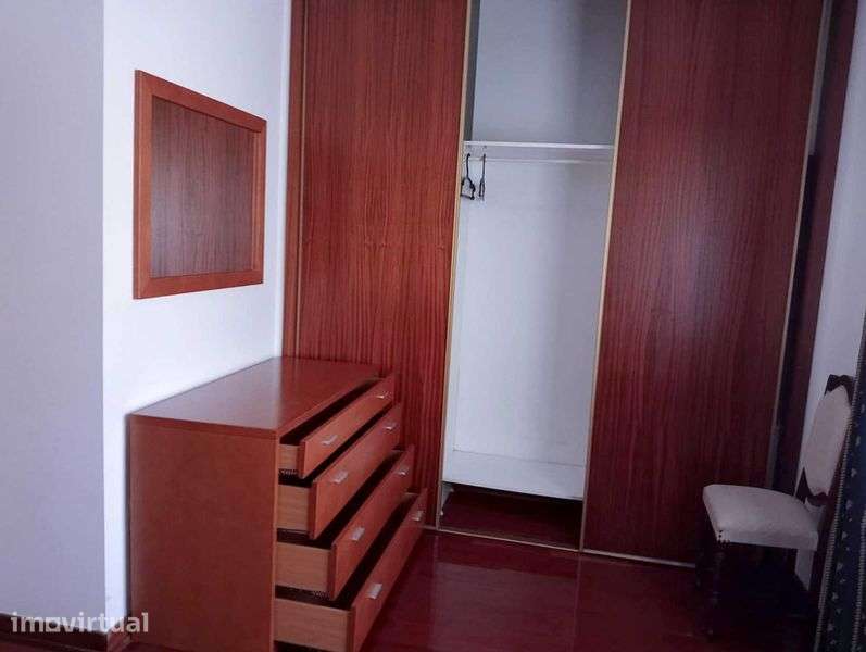 Apartamento T3 Mobilado C/Garagem - Grande imagem: 3/12