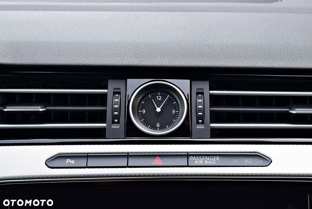 Volkswagen Passat - 23