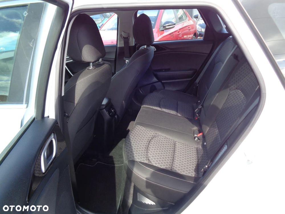 Kia Ceed 1.6 GDI DCT OPF Platinum Edition - 23
