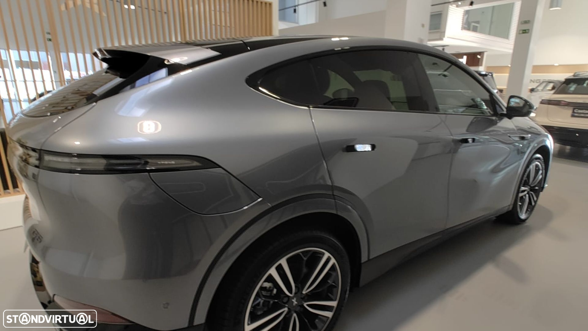 Xpeng G6 66 kWh Standard Range - 6