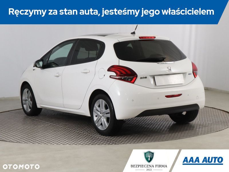 Peugeot 208 - 5