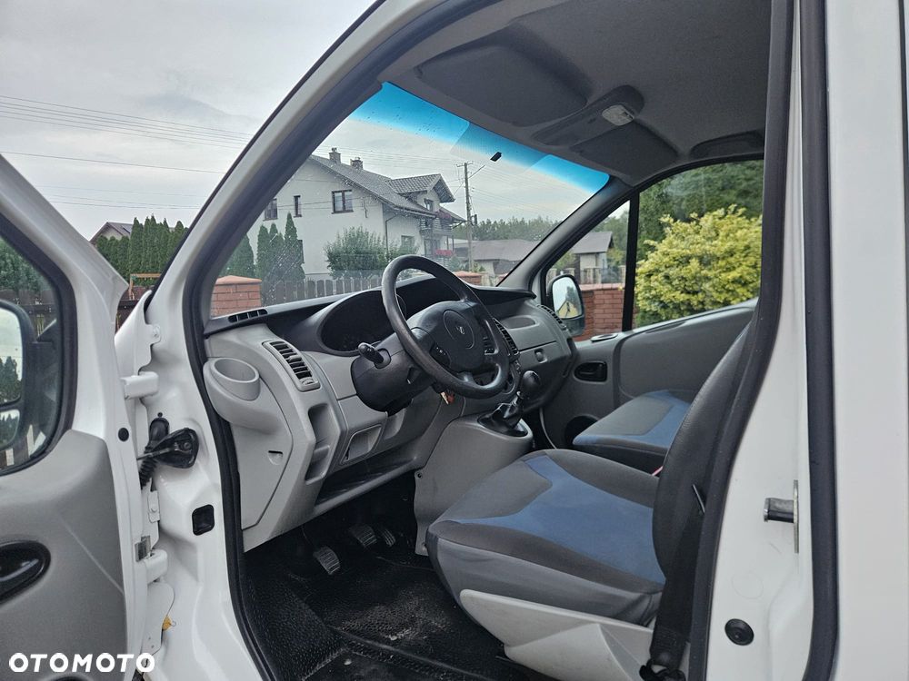 Renault Trafic - 11