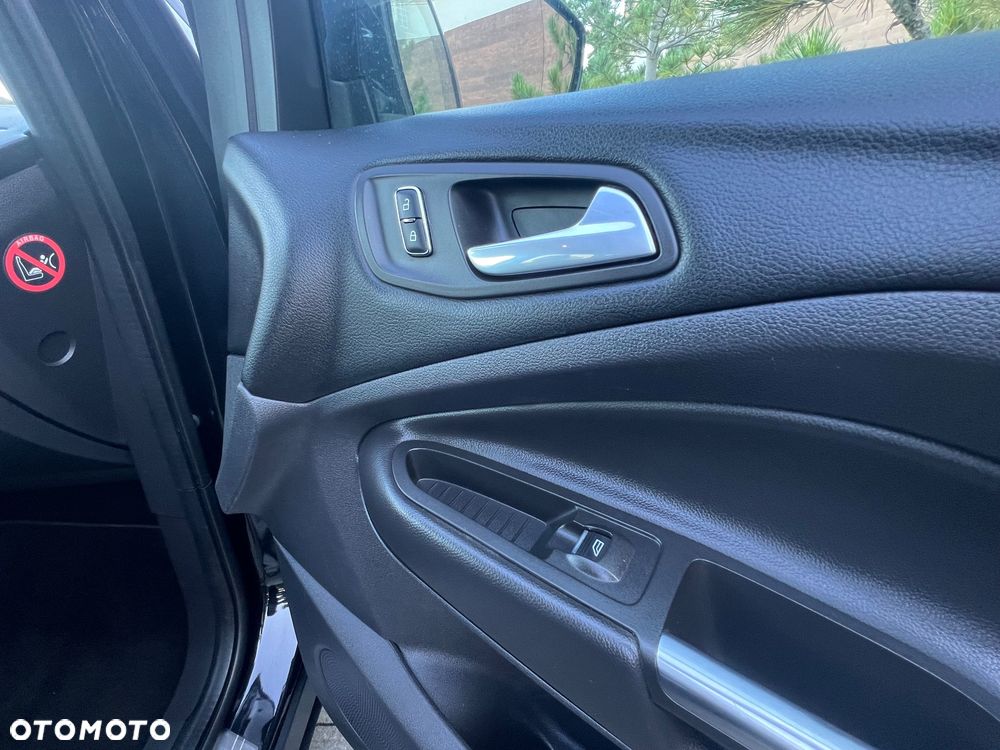 Ford Kuga 2.0 TDCi 4x4 Titanium - 17