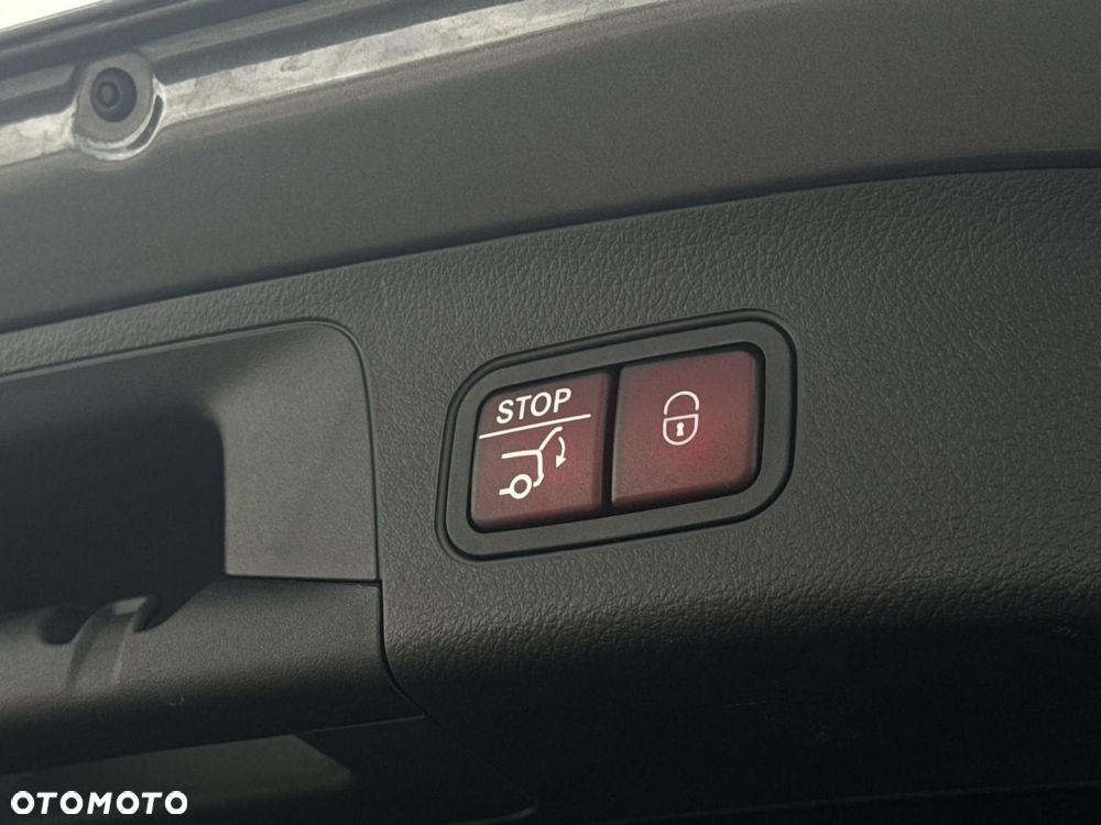 Mercedes-Benz GLA - 18