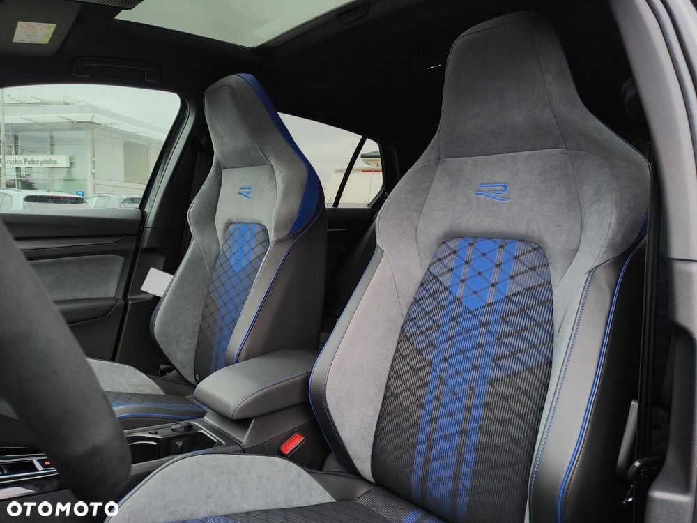 Volkswagen Golf - 11