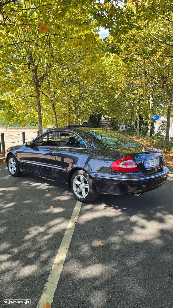 Mercedes-Benz CLK 200 K Avantgarde Aut. - 40