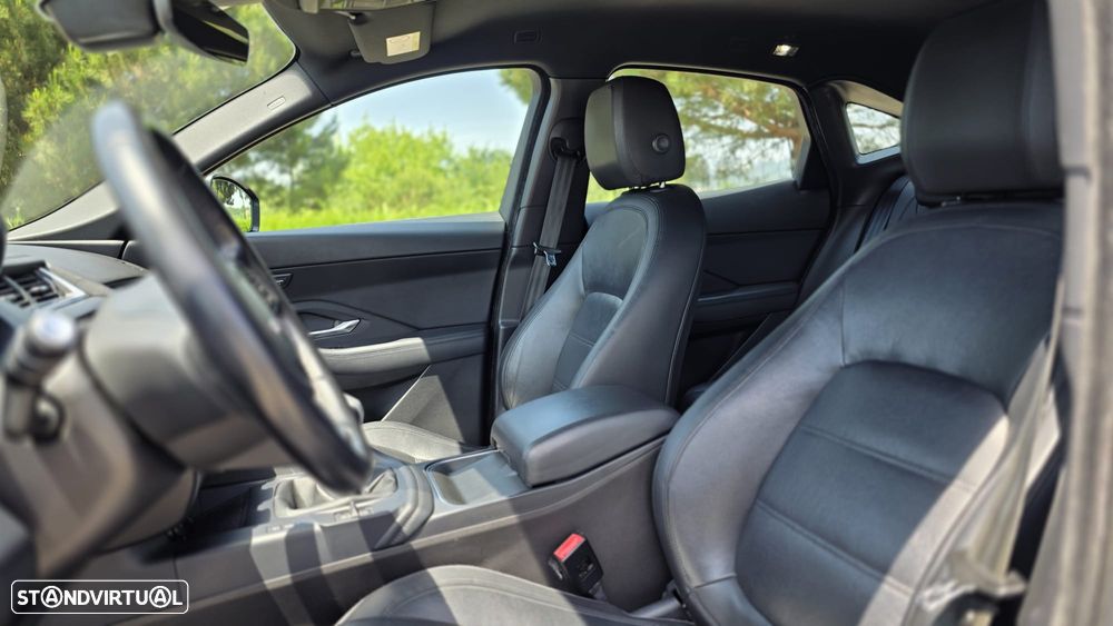 Jaguar E-Pace 2.0 i4D - 8