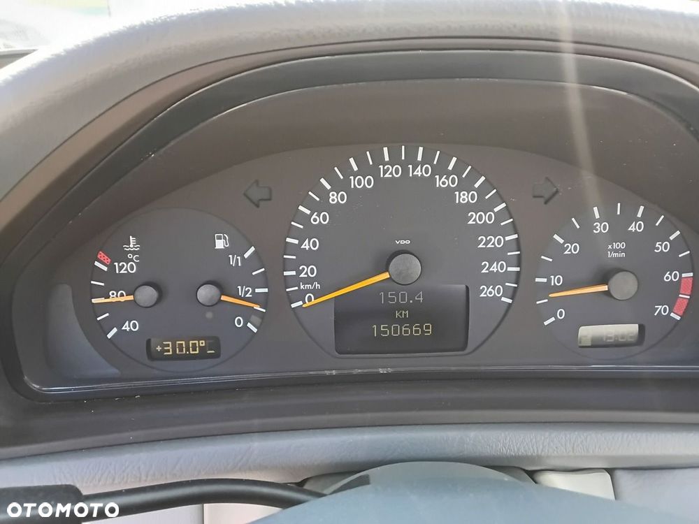 Mercedes-Benz CLK - 26