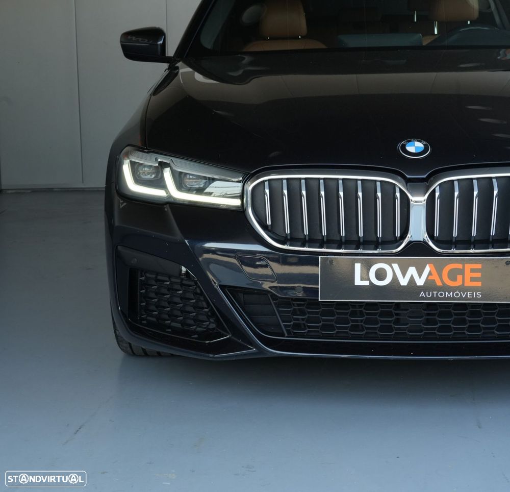 BMW 520 d Pack Desportivo M Auto - 42