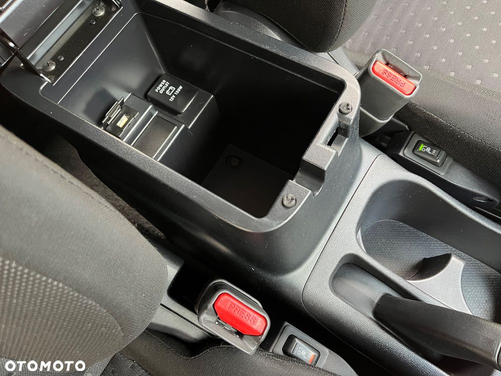 Mitsubishi ASX 1.8 DI-D 2WD Comfort Edition - 35