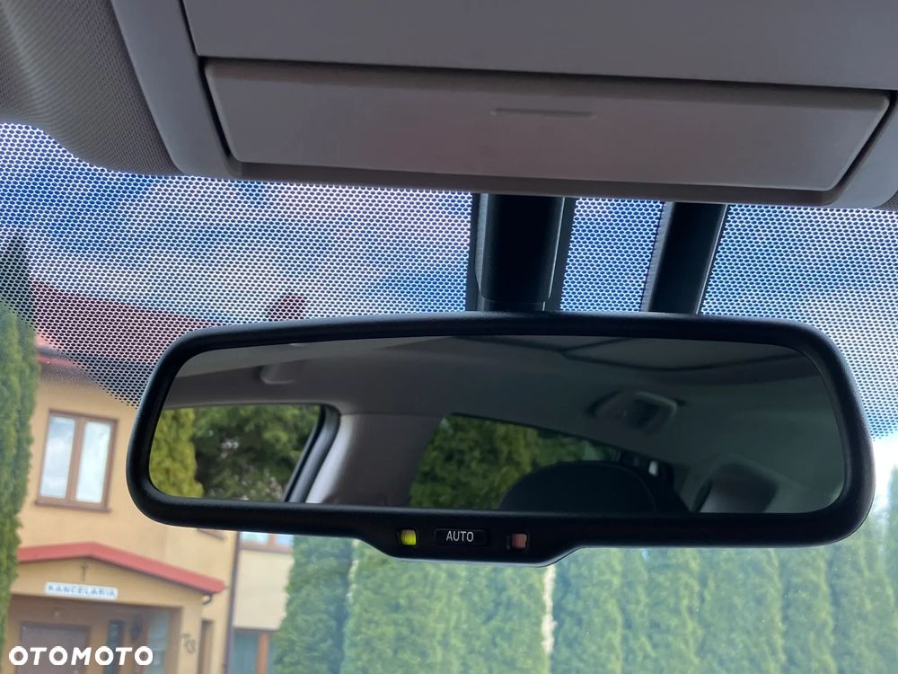 Toyota Verso 1.8 Sol - 31