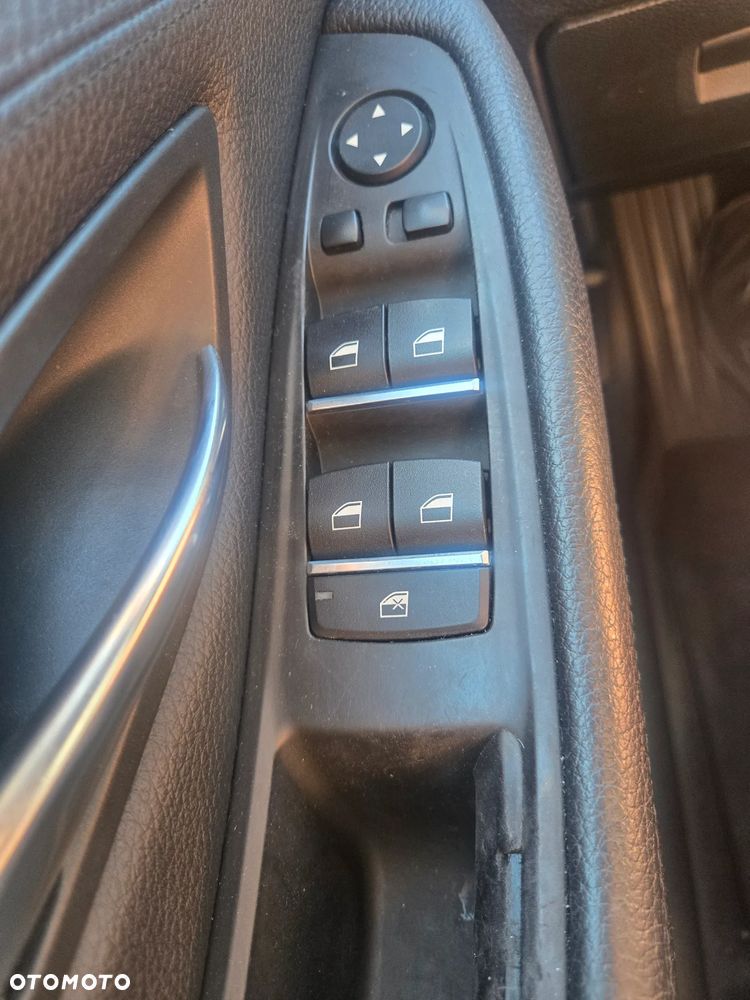 BMW Seria 5 - 21