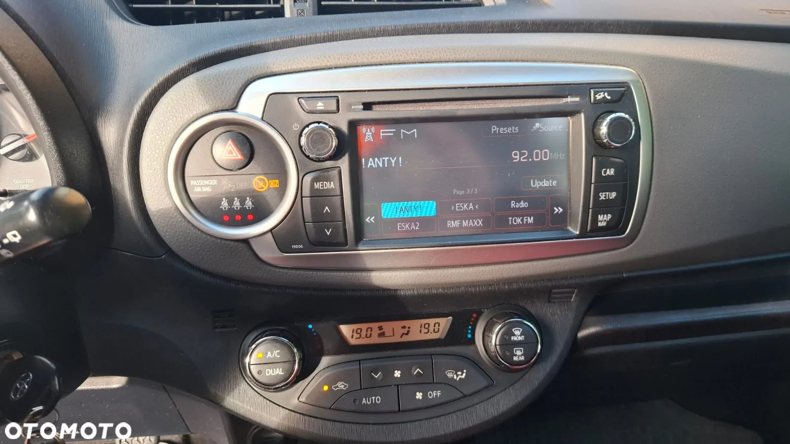 Toyota Yaris 1.33 Premium - 3