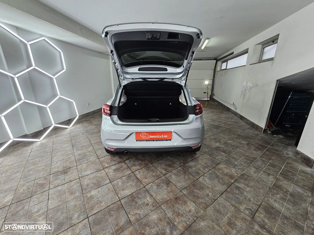 Renault Clio 1.0 TCe Limited Bi-Fuel - 17