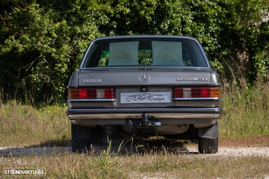Mercedes-Benz 300 - 6