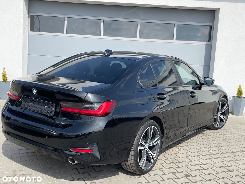 BMW Seria 3 318d Sport Line - 6