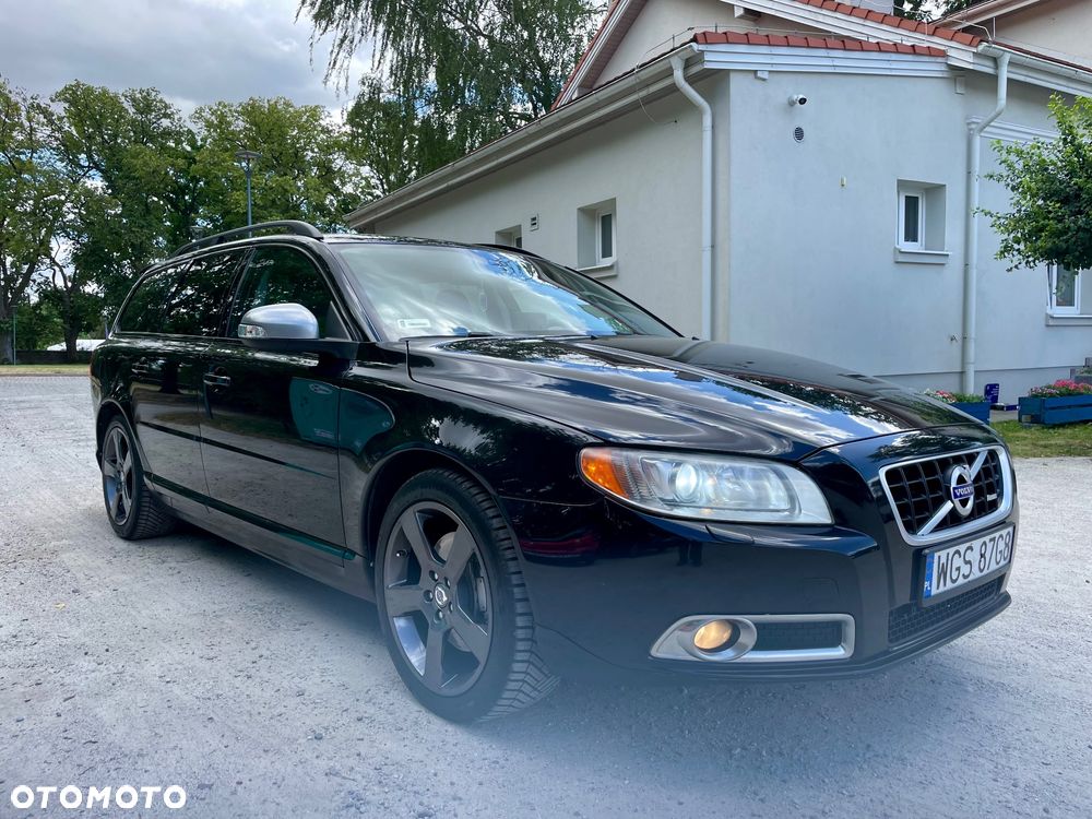 Volvo V70 D5 R-Design - 2
