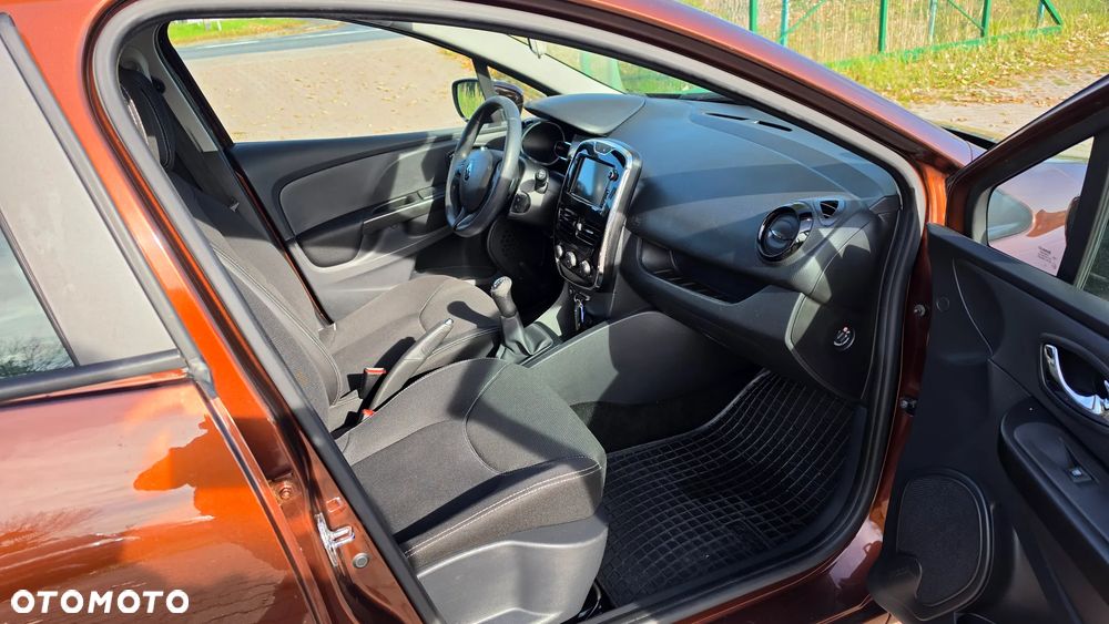 Renault Clio 1.2 16V 75 Experience - 6