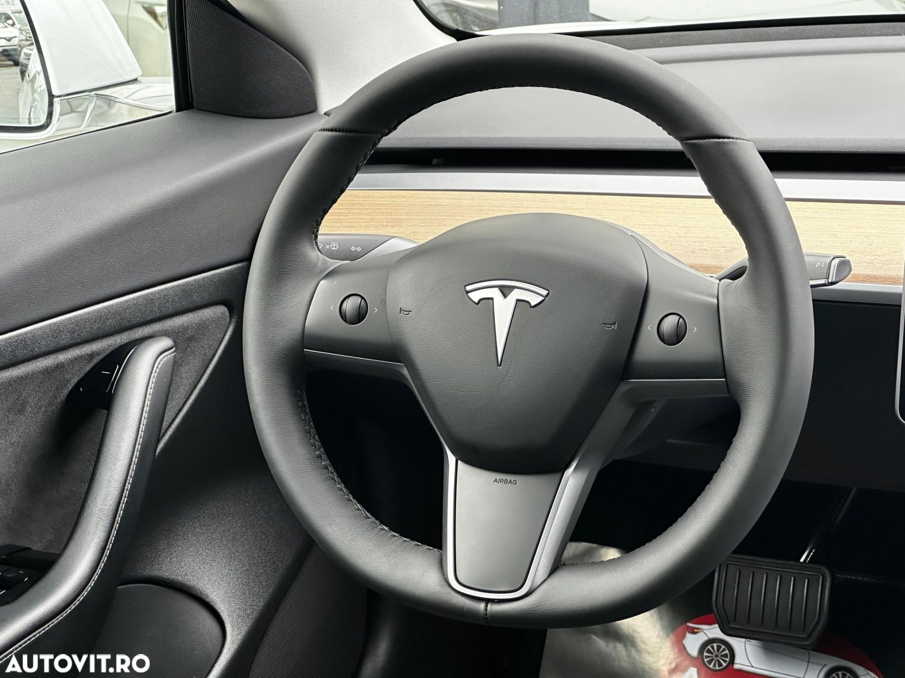 Tesla Model 3 - 10