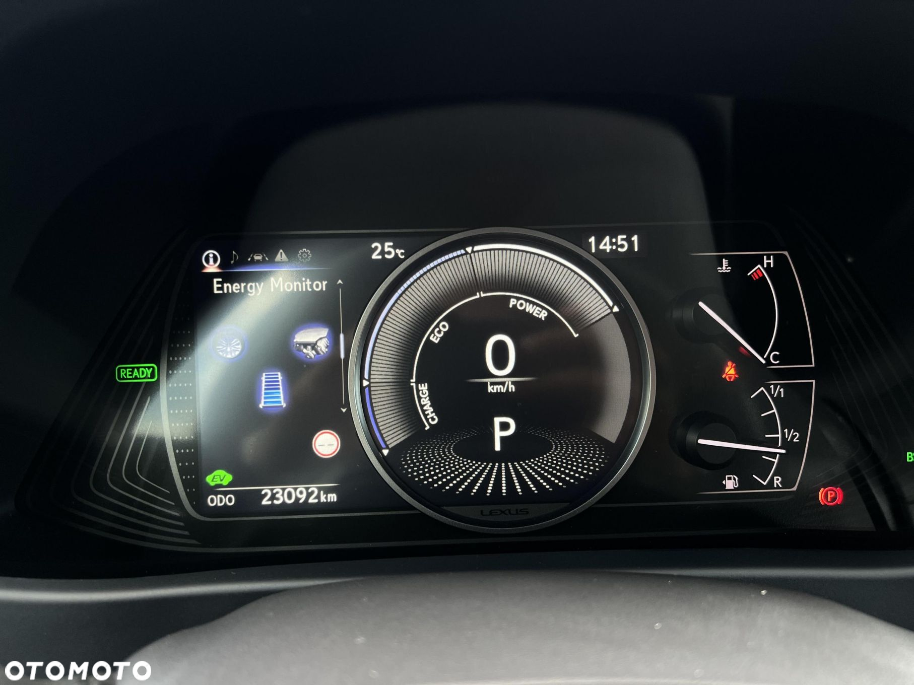 Lexus UX - 14