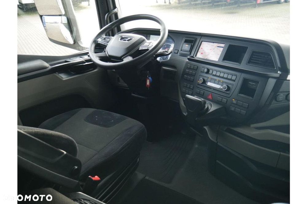 MAN Vehicle Tractor 4x2 Standard - 14