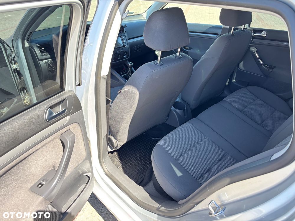 Volkswagen Golf 1.9 TDI DPF Trendline - 14
