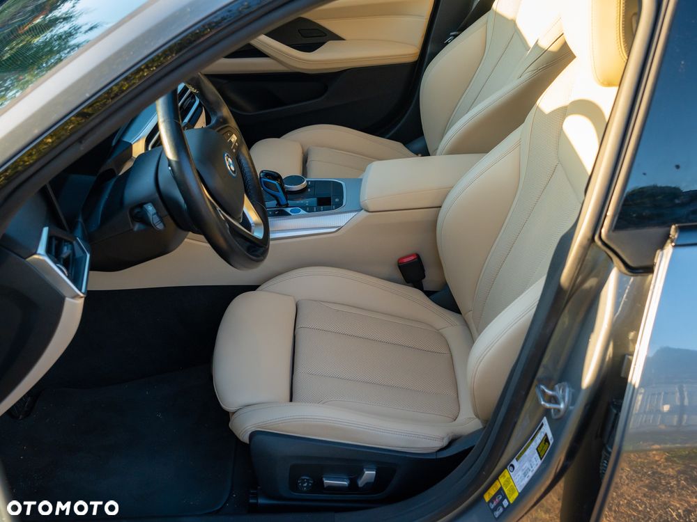 BMW i4 - 28