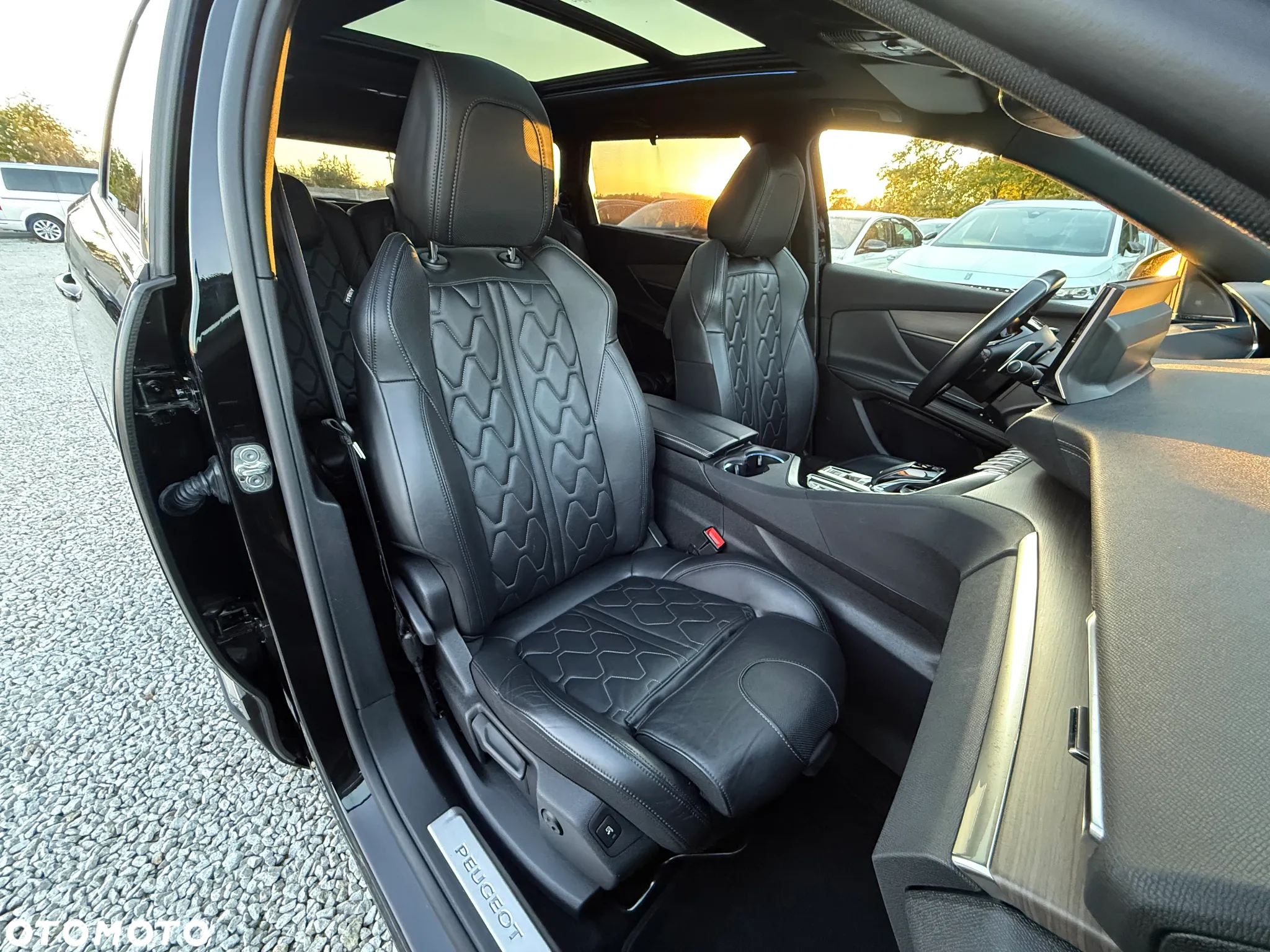 Peugeot 5008 1.6 PureTech GT Pack S&S EAT8 - 34