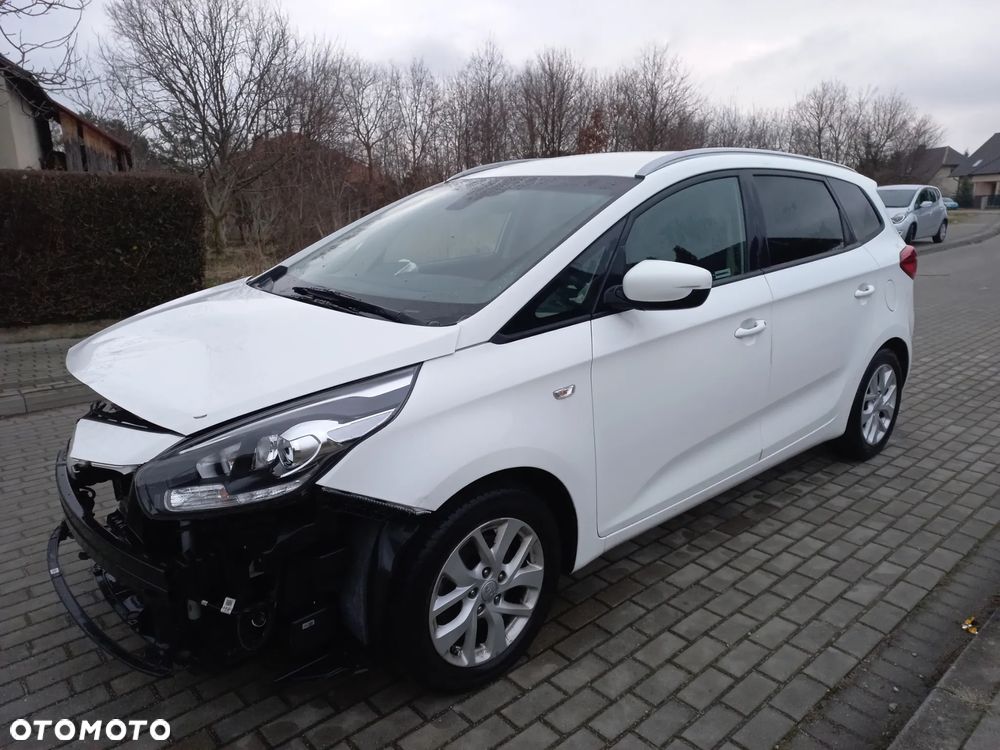 Kia Carens 1.6 GDI Business Line EU6 - 4