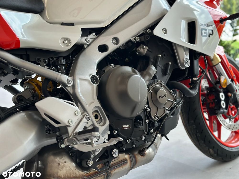 Yamaha XSR - 11