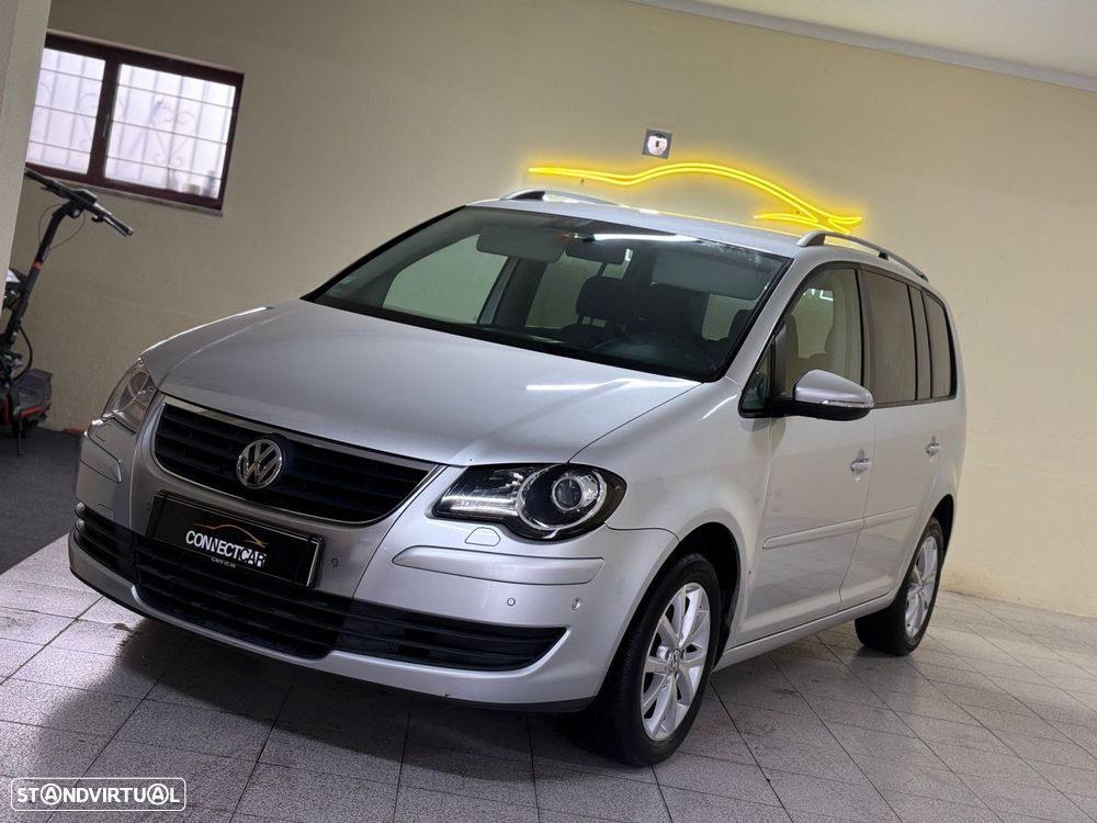 VW Touran 2.0 TDI Highline 7L - 1