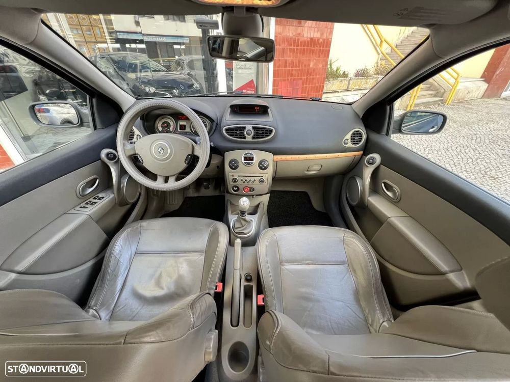 Renault Clio 1.5 dCi Initiale - 7