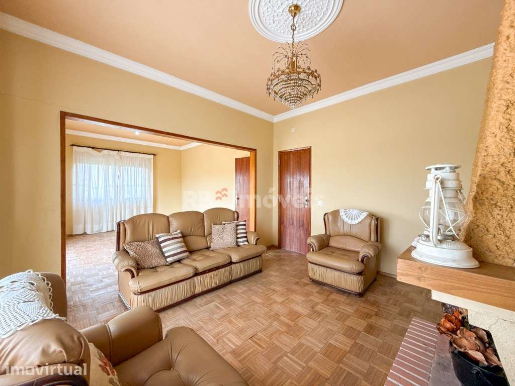 Quinta com moradia T6 de 2 pisos, com 9200 m2 de terreno, na típica... - Grande imagem: 4/60